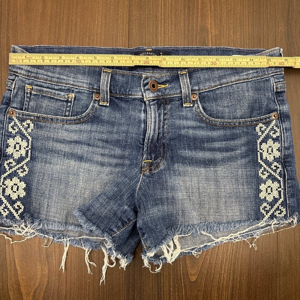 Lucky‎ Brand Denim Shorts Women's 6/28 Cutoff Frayed Hem Embroidered Floral - Picture 12 of 14